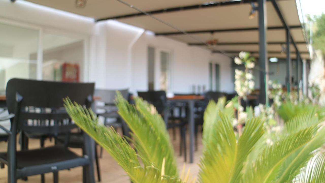 Alnes Hotel Sarande Luaran gambar
