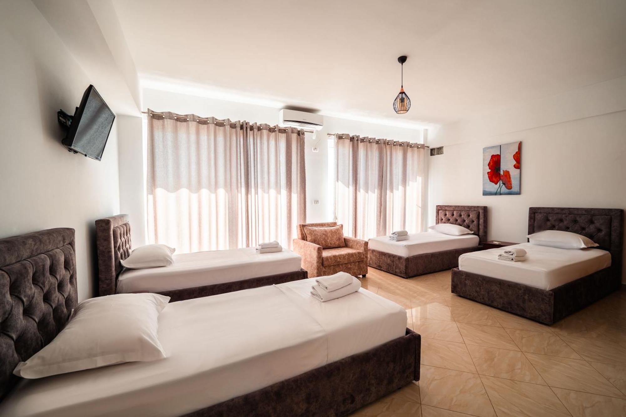 Alnes Hotel Sarande Luaran gambar