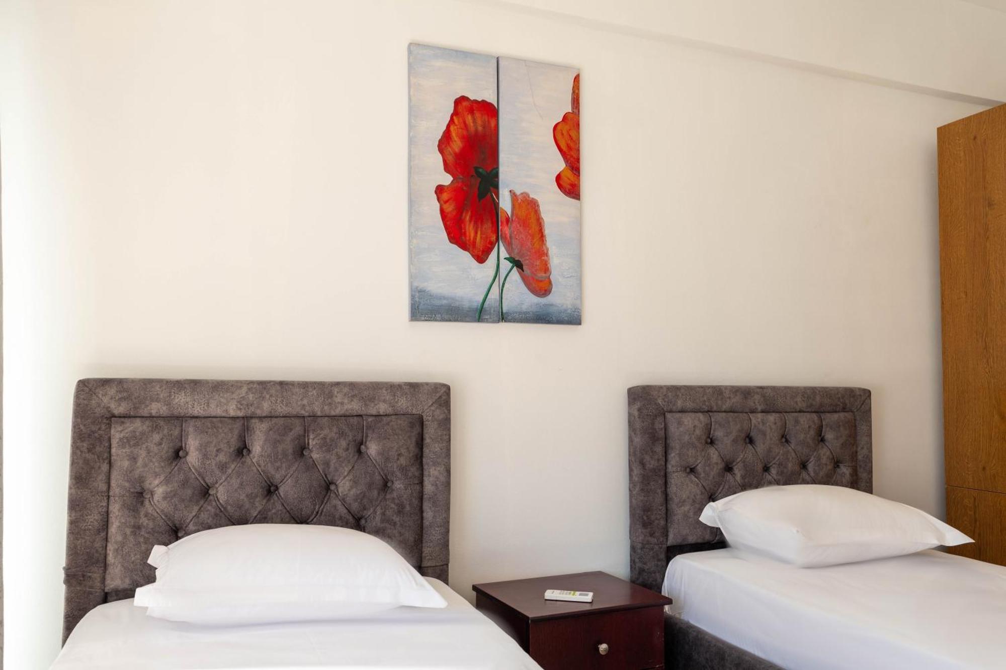 Alnes Hotel Sarande Luaran gambar