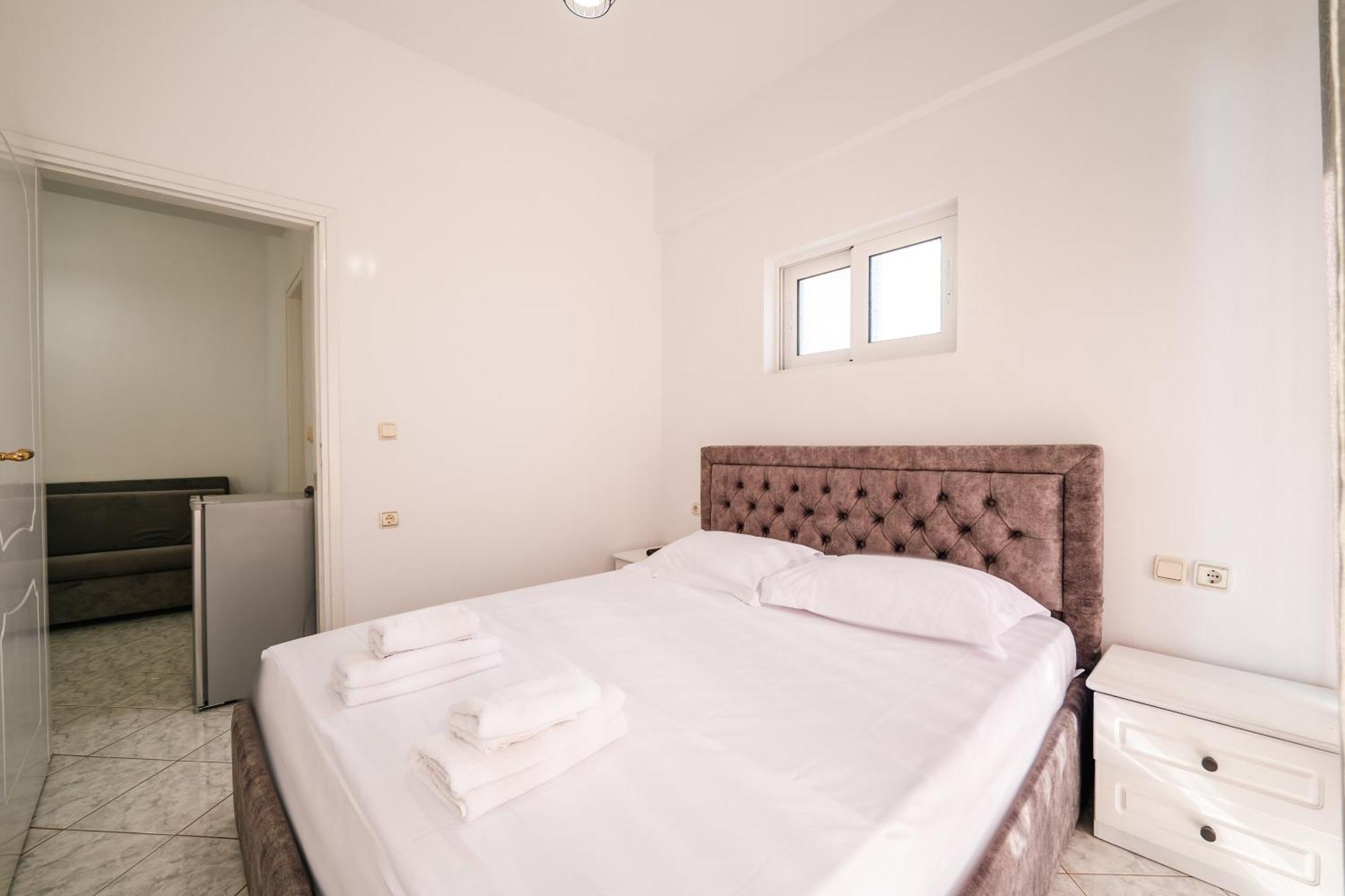 Alnes Hotel Sarande Luaran gambar