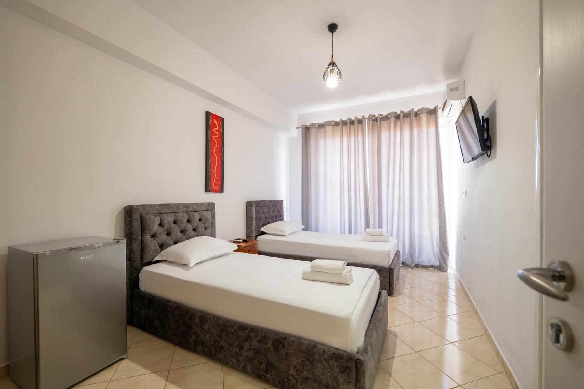 Alnes Hotel Sarande Luaran gambar