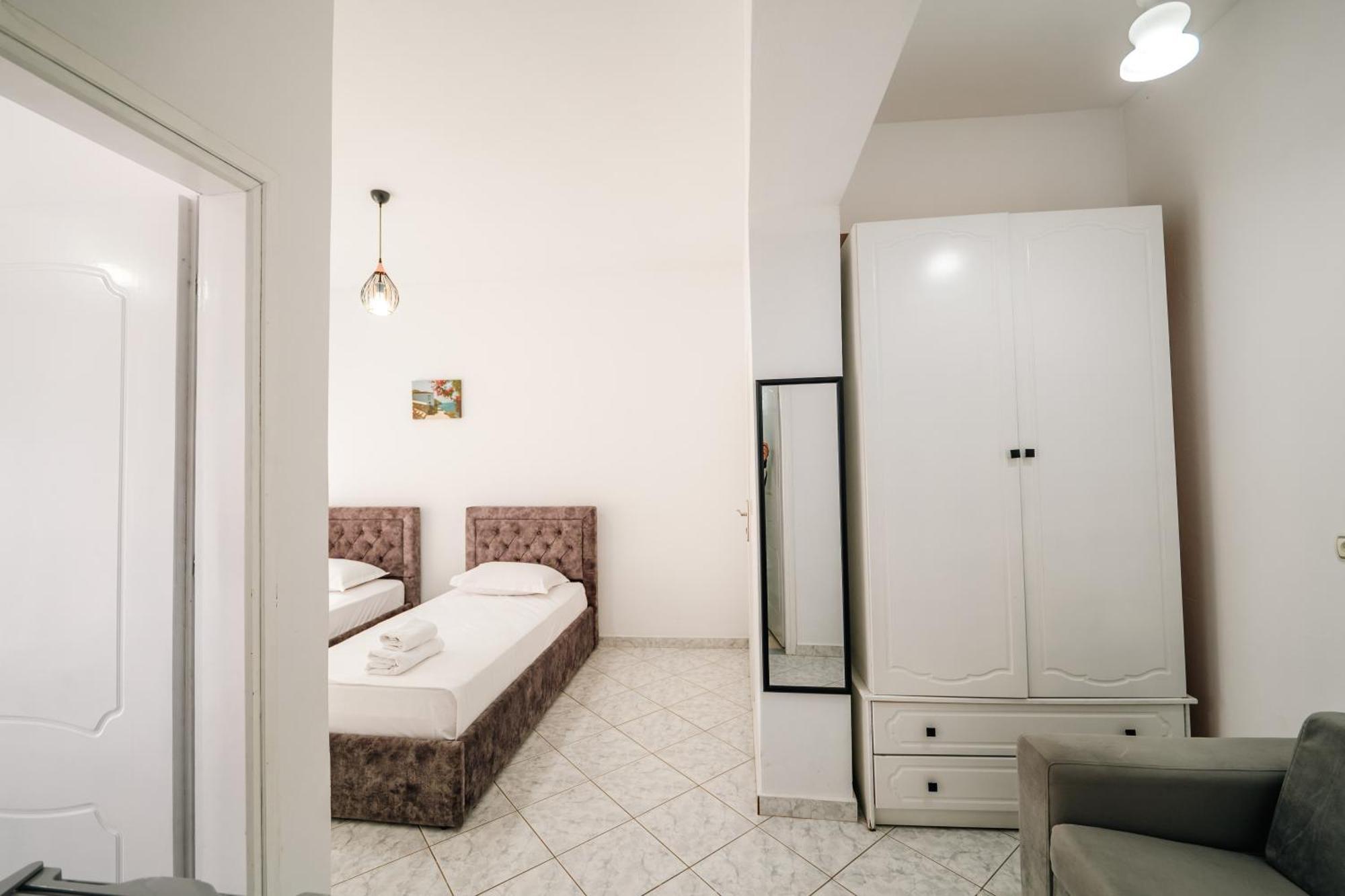 Alnes Hotel Sarande Luaran gambar