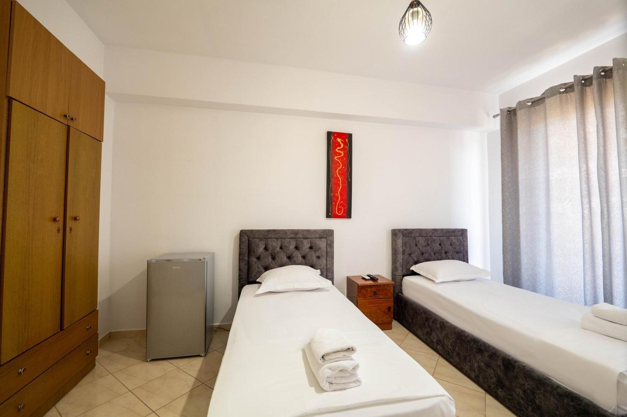 Alnes Hotel Sarande Luaran gambar