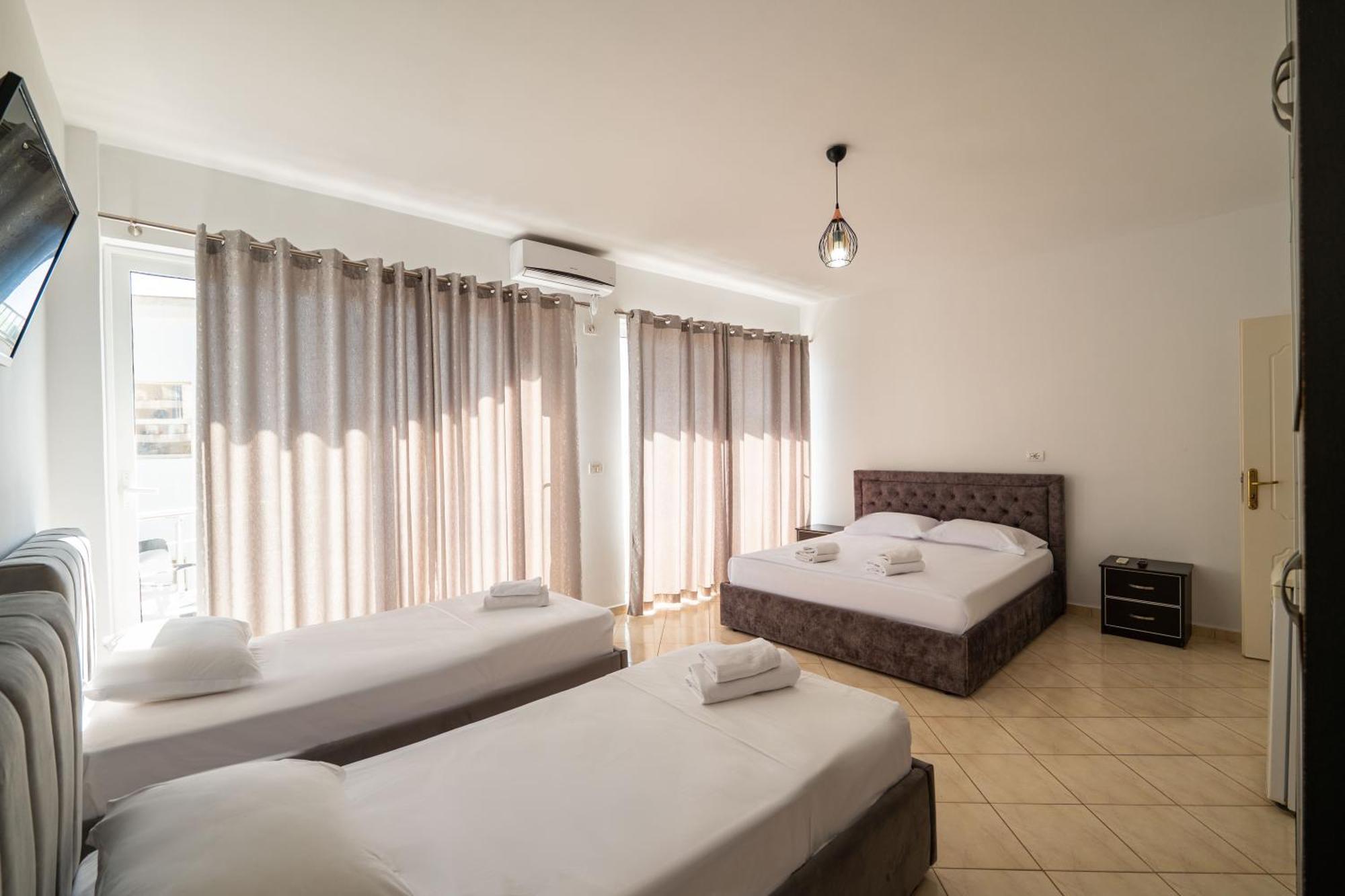 Alnes Hotel Sarande Luaran gambar