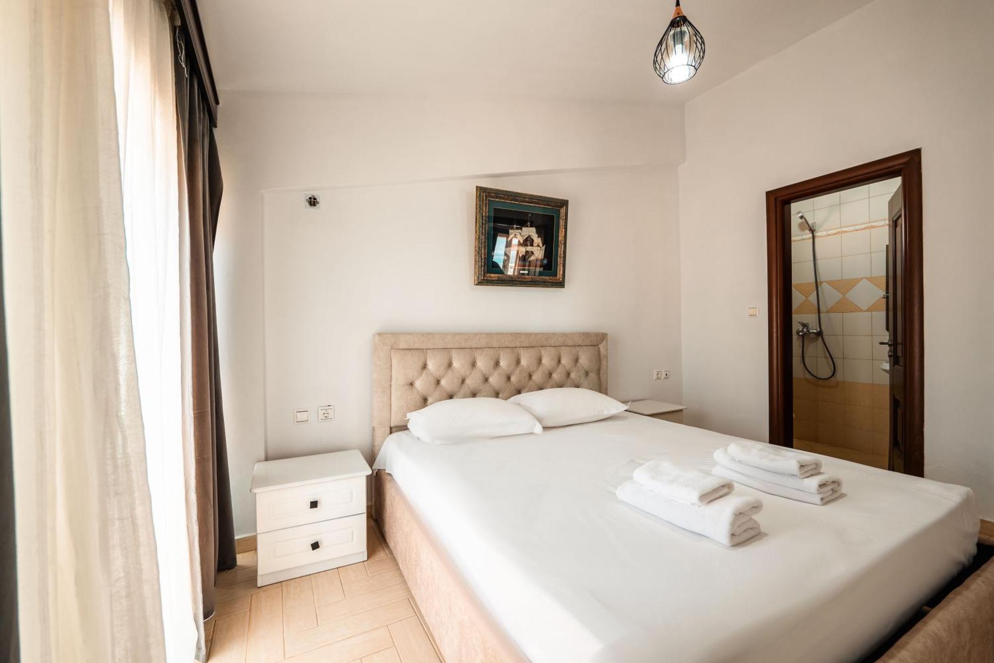 Alnes Hotel Sarande Luaran gambar