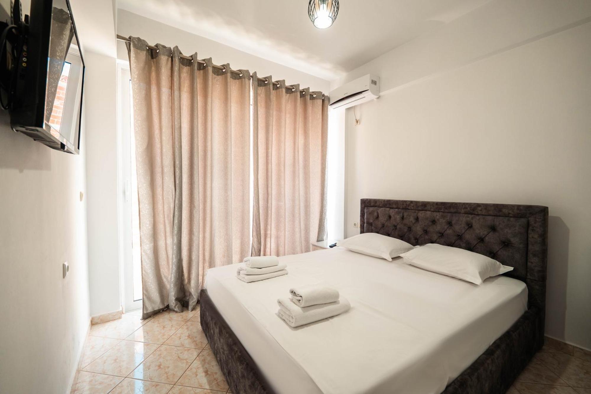 Alnes Hotel Sarande Luaran gambar