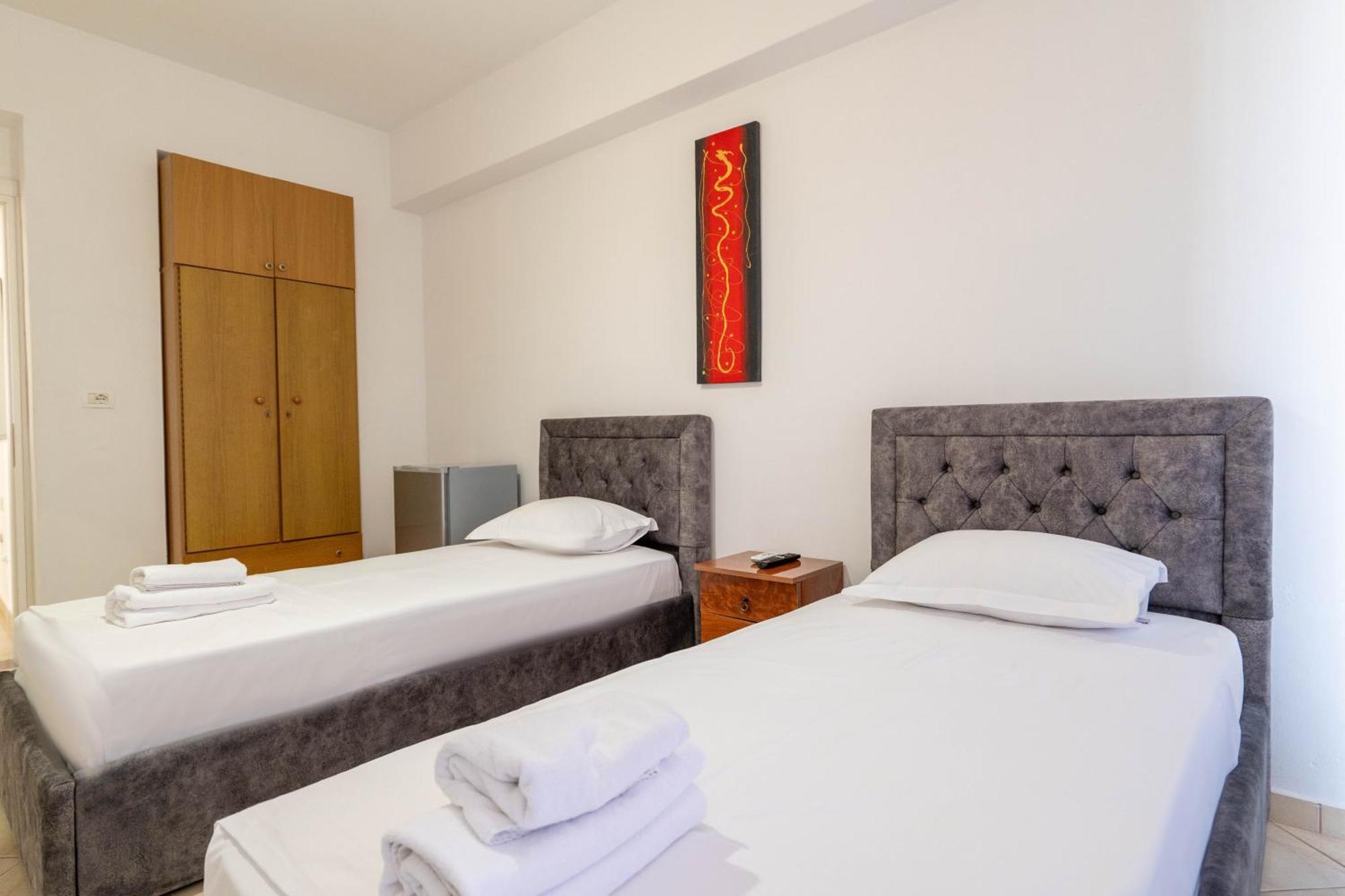 Alnes Hotel Sarande Luaran gambar