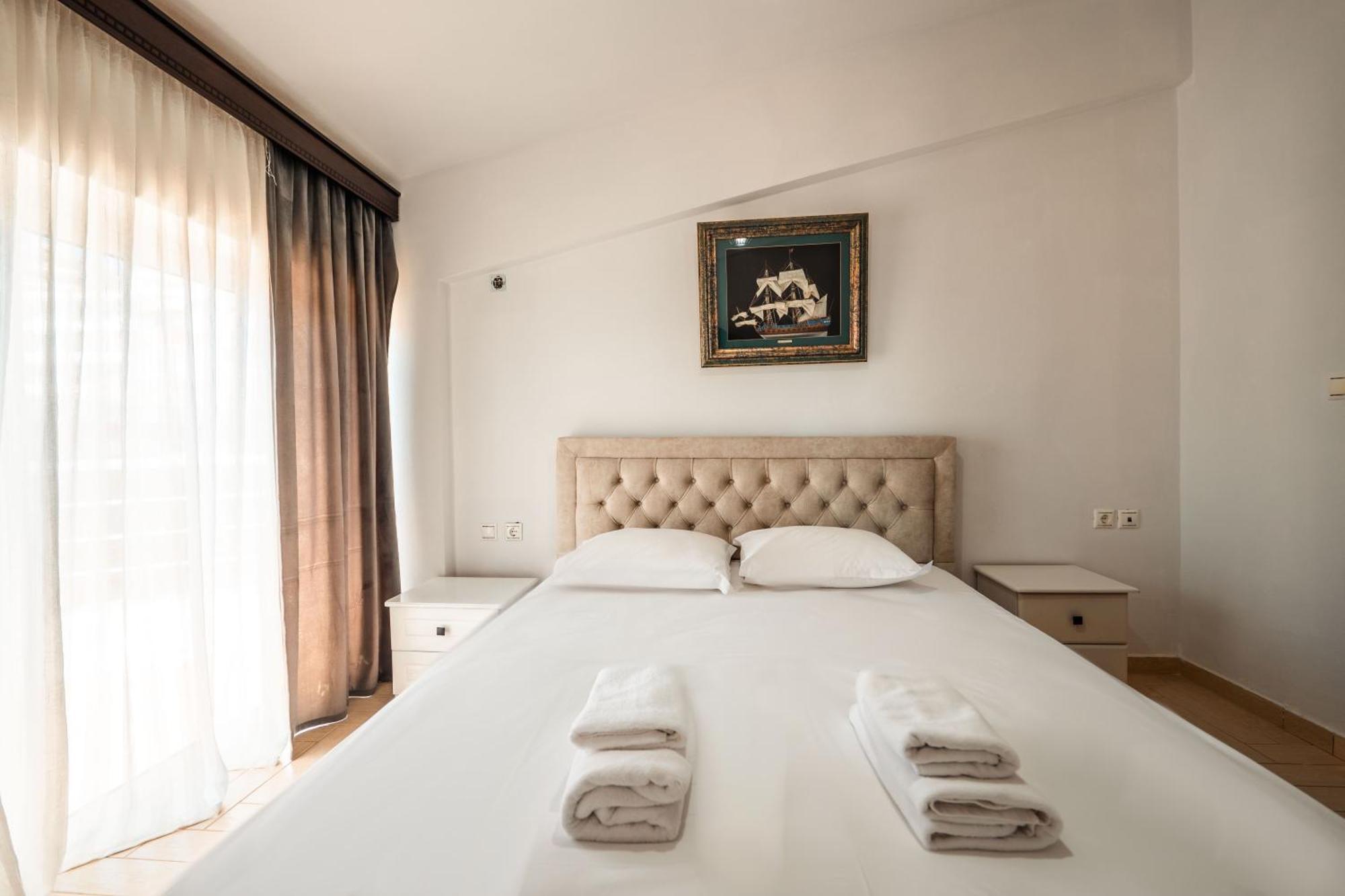 Alnes Hotel Sarande Luaran gambar