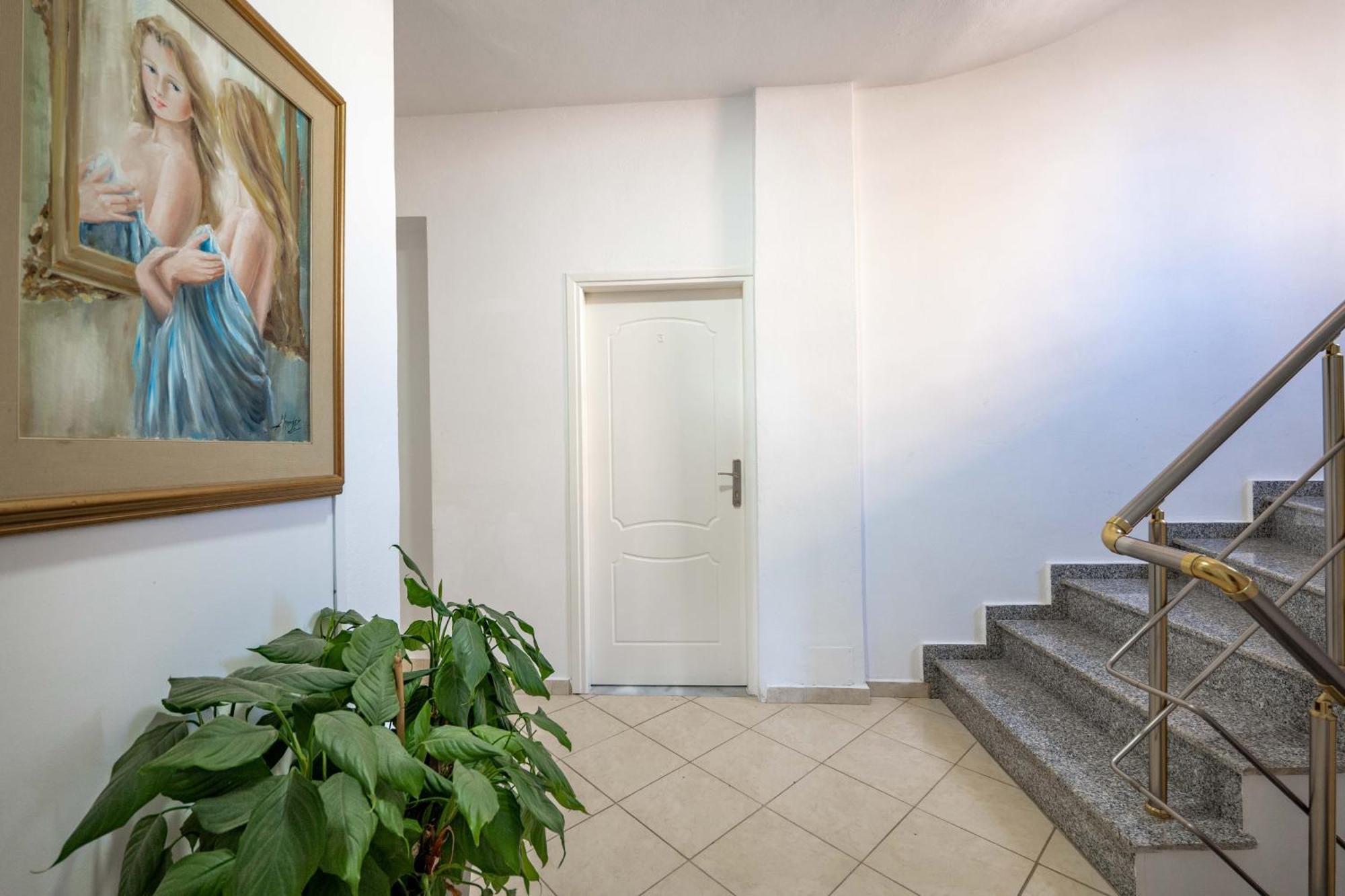 Alnes Hotel Sarande Luaran gambar