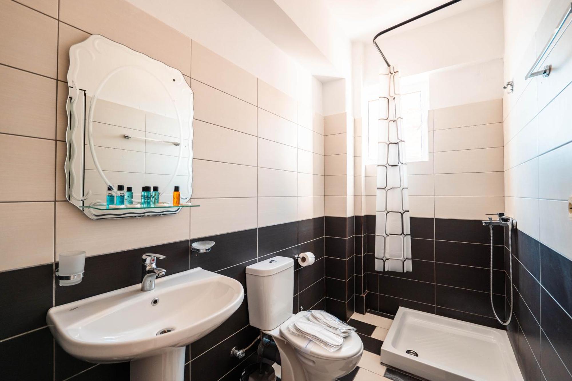 Alnes Hotel Sarande Luaran gambar